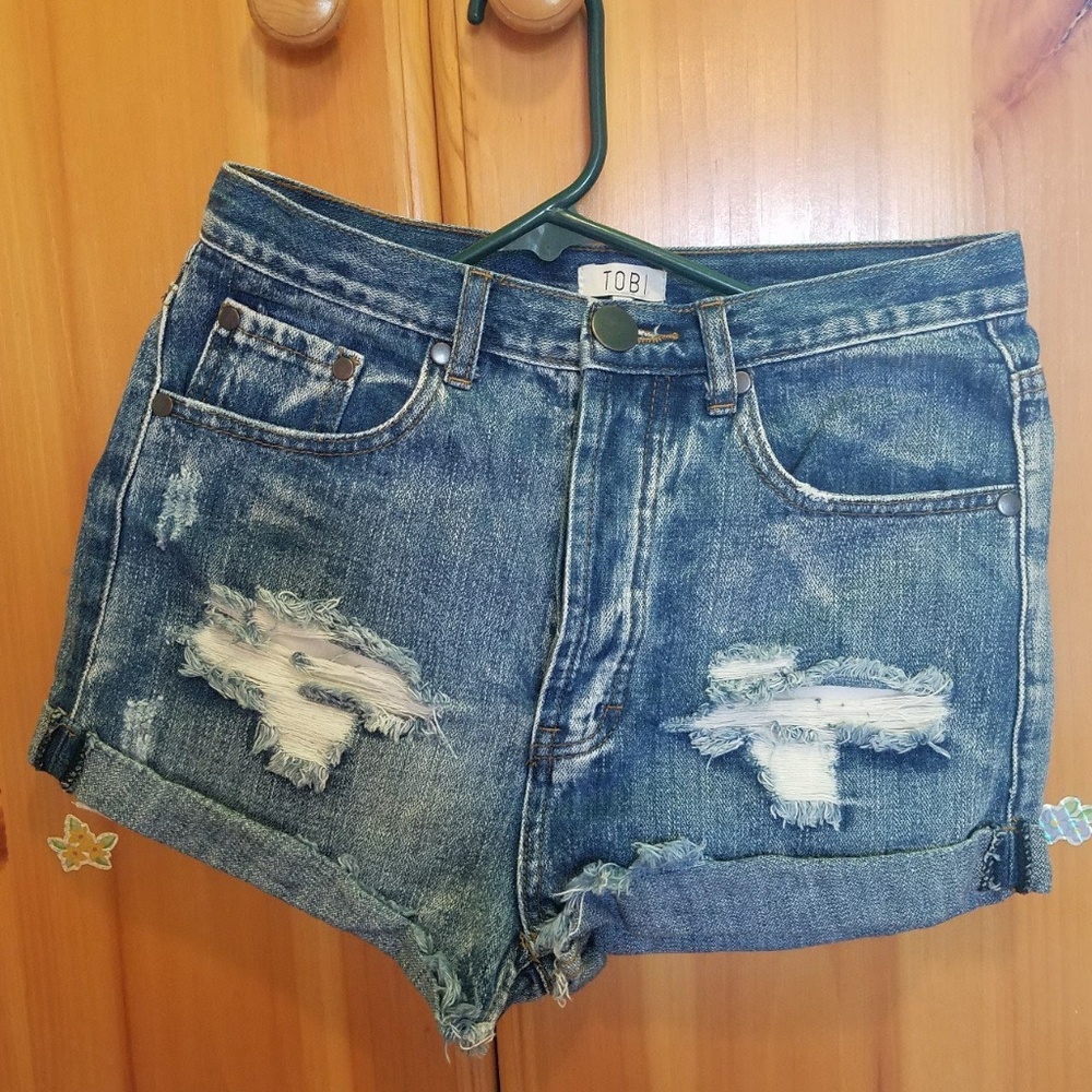 Tobi Hyperion high-waisted denim shorts with large